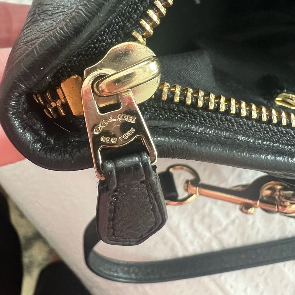 Coach purse - Picture 6 of 10